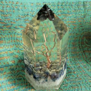 L26 Crystal Resin Point, decorative winter scene