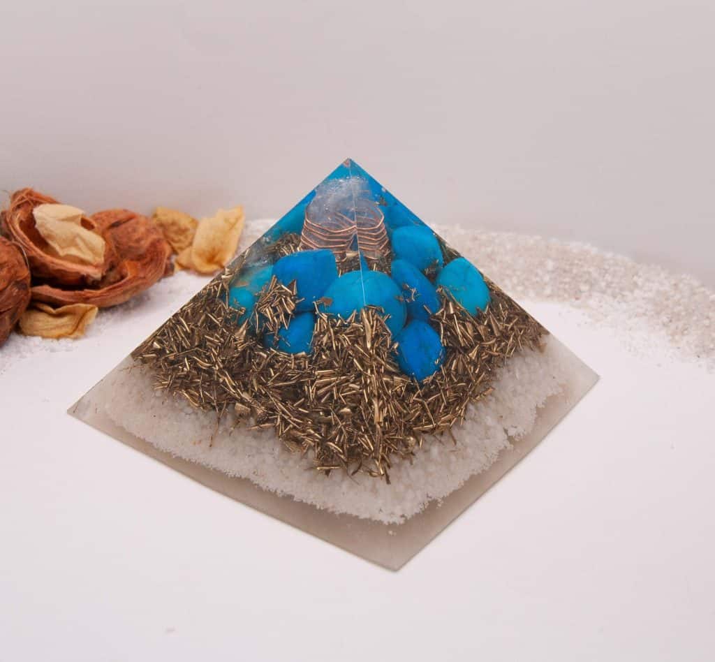 Resin Pyramid filled with crystals & minerals for wellbeing